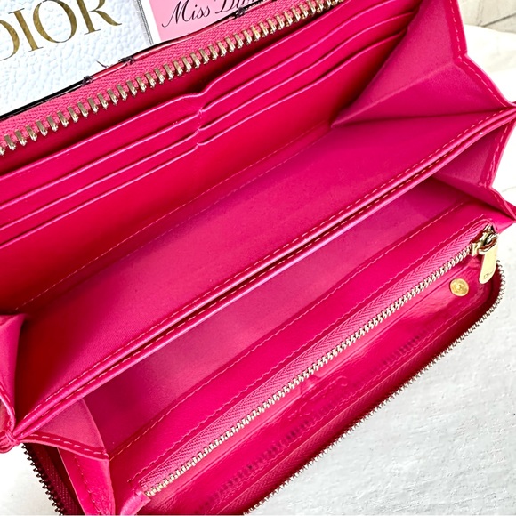 CHRISTIAN DIOR black patent zip around wallet on chain crossbody with pe… - Picture 10 of 16